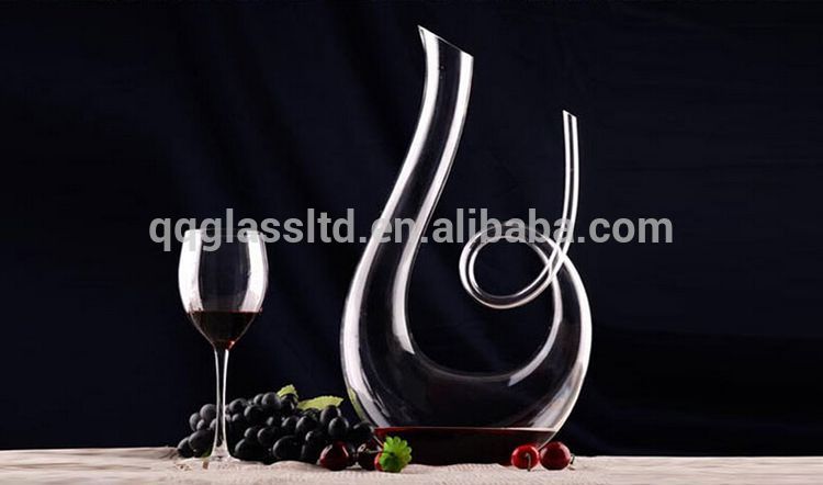 Desktop Decoration for Table Decoration hand crafted glass decanter