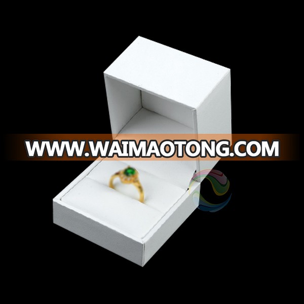 Wholesale White Luxury Custom Logo Cardboard Small Jewellery Engagement Wedding Ring Box