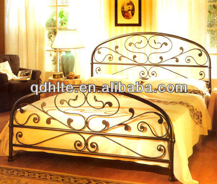 Top elegant design wrought iron bed with euro style