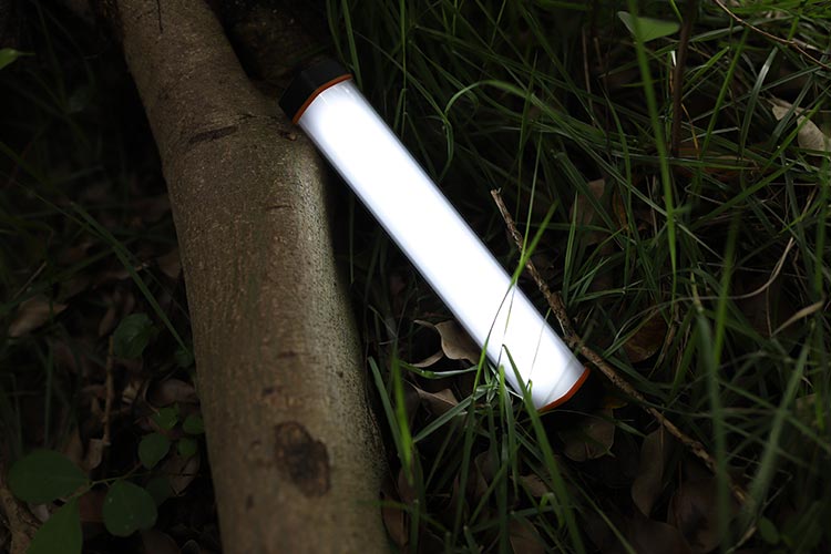 2020 New Product OEM Available 200LM USB Rechargeable Magnetic Mosquito Waterproof Camping Light With Torch