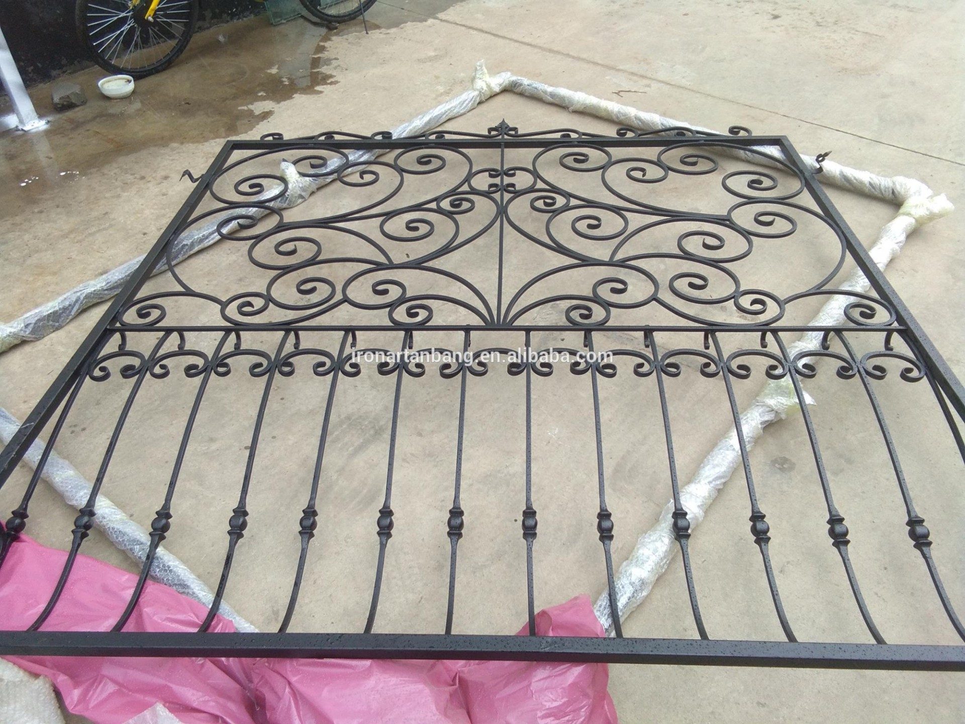 Hot new products for 2018 wrought iron villa gate designs