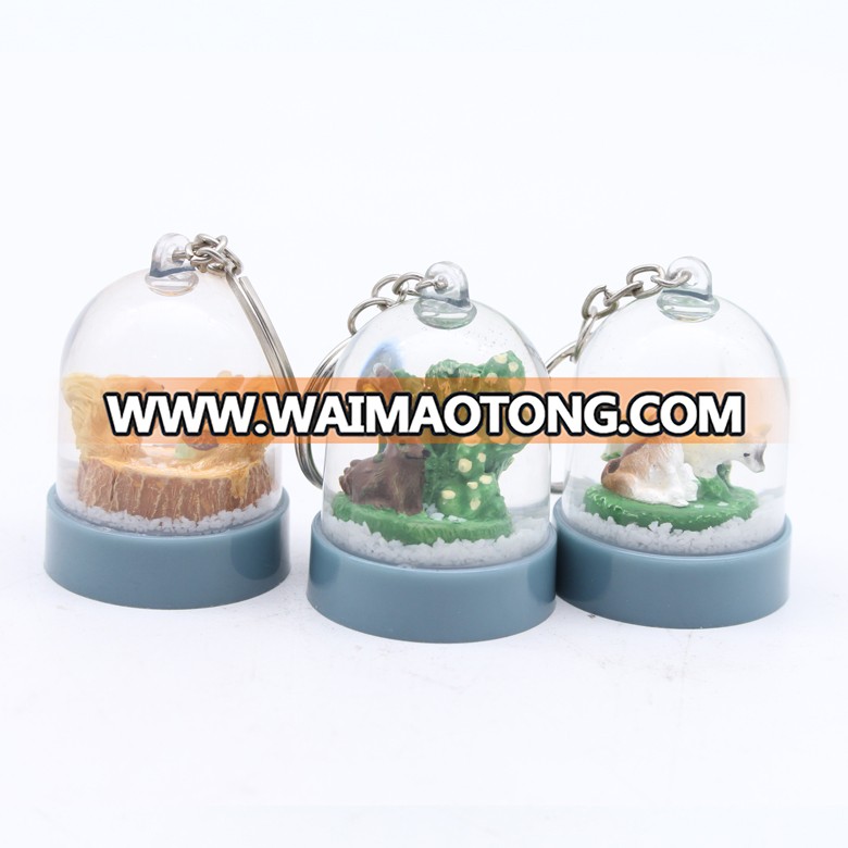 Customized personal design animal plastic keychain snow globe