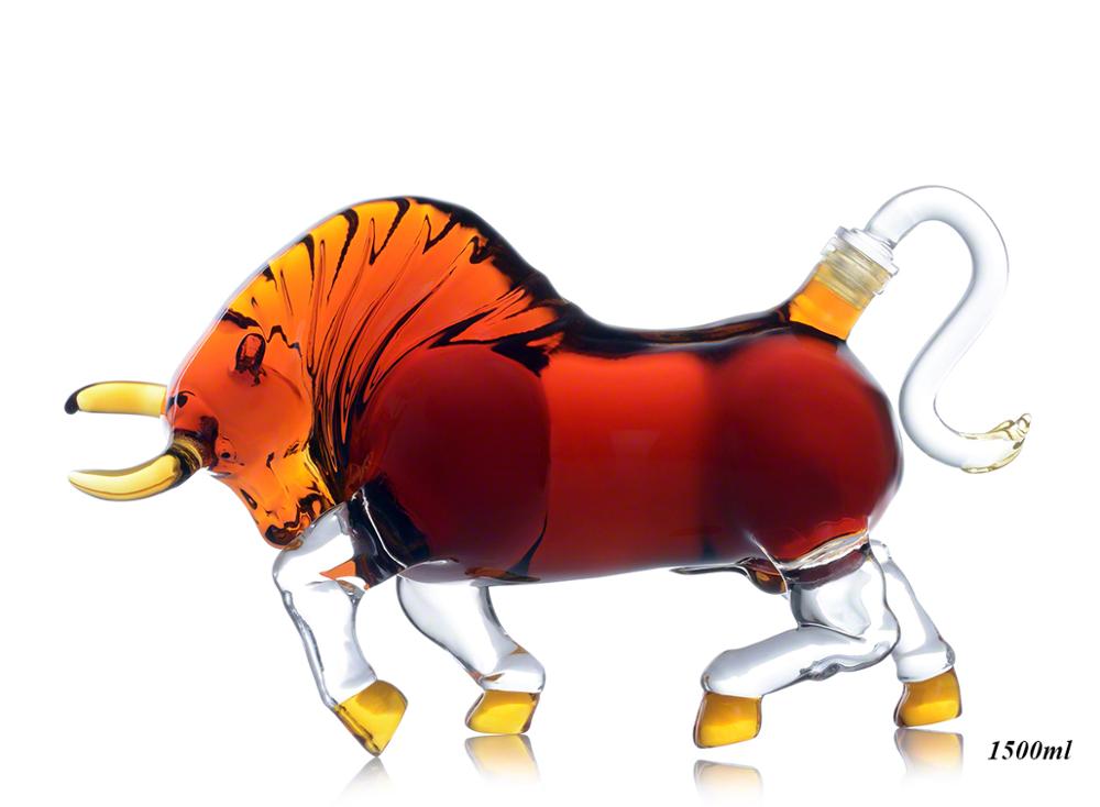 Animal Shaped Glass Bottle Bull Shaped Glass Decanter For Alcohol 1500ml