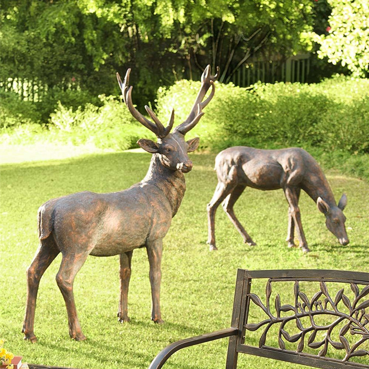 Garden Decoration Life Size Resin Fiberglass Reindeer Statue