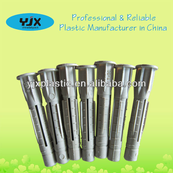 expansion plastic plug