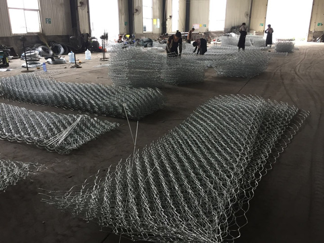 Factory direct sale hot dipped galvanized mesh gabion box