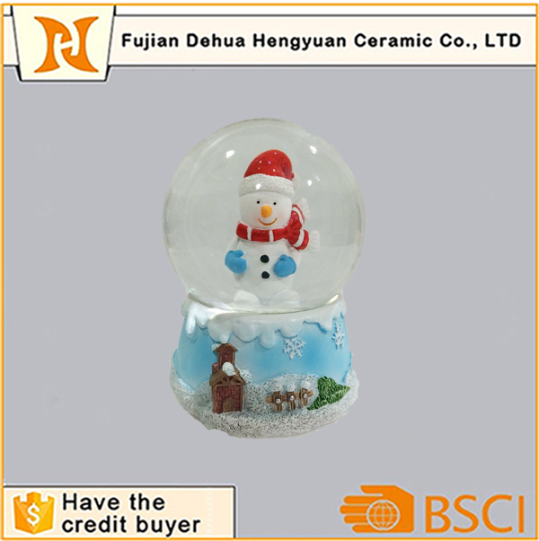 Christmas Tree Inside Polyresin Snow Globe for Christmas