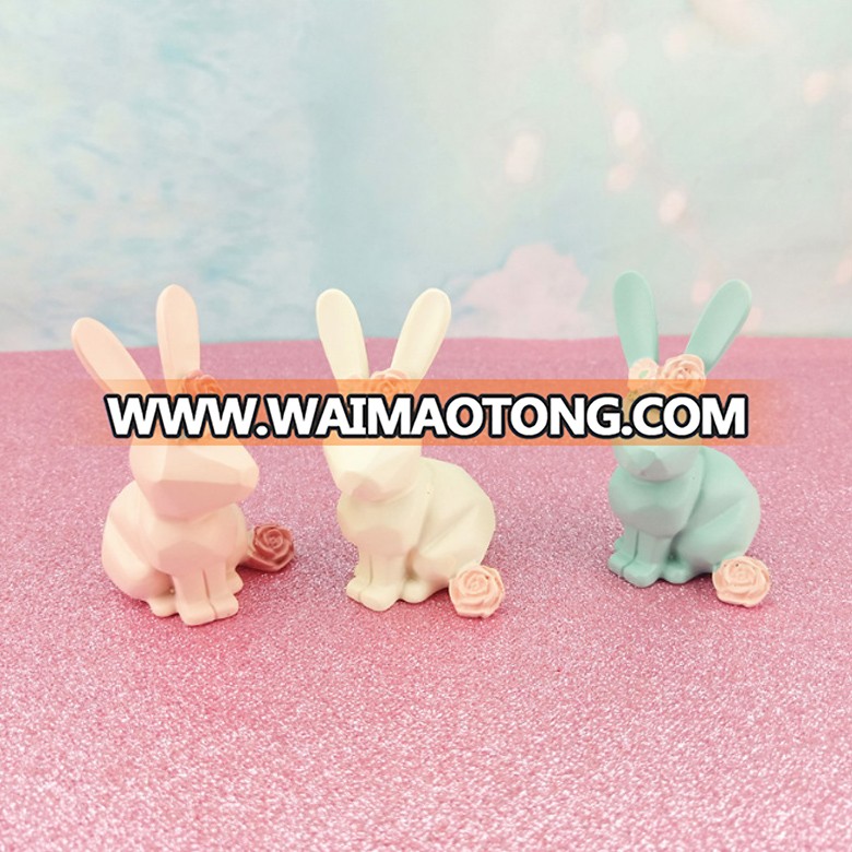 Cute geometric polyresin sculpture home decoration small animal statues resin rabbit