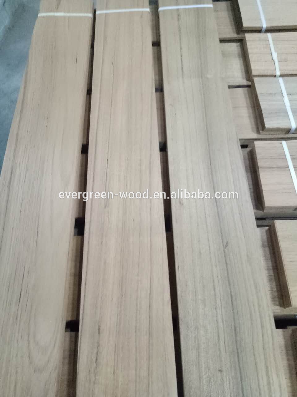 Burmese teak wood veneer for laminated floor