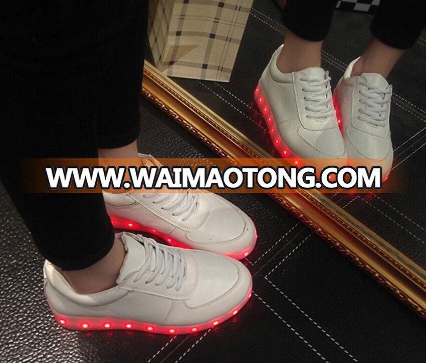 Hot selling Led shoes men Colorful glowing shoes with lights up led luminous shoes a new simulation sole for adults neon basket