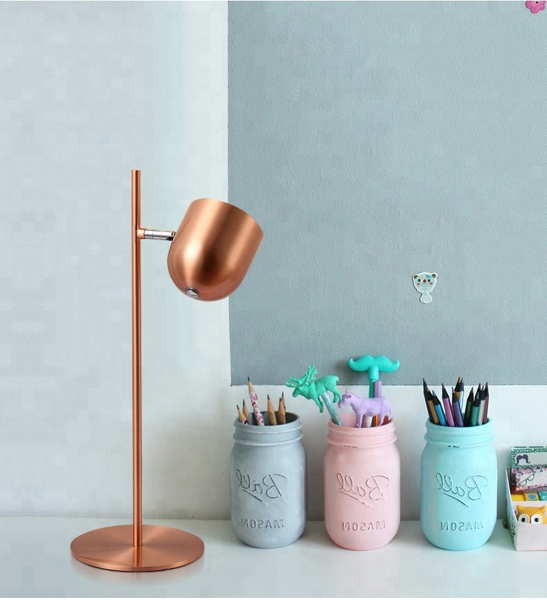 Zhongshan high quality bedroom study modern rose gold fancy table lamp factory