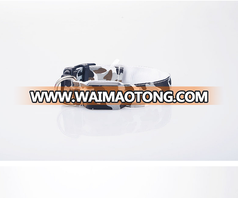 The pet collar/codes of the wholesale luminous exchangeable battery are complete /