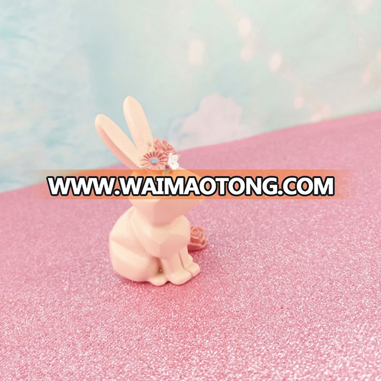 Cute geometric polyresin sculpture home decoration small animal statues resin rabbit