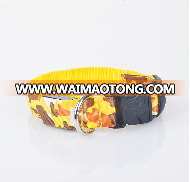 The pet collar/codes of the wholesale luminous exchangeable battery are complete /