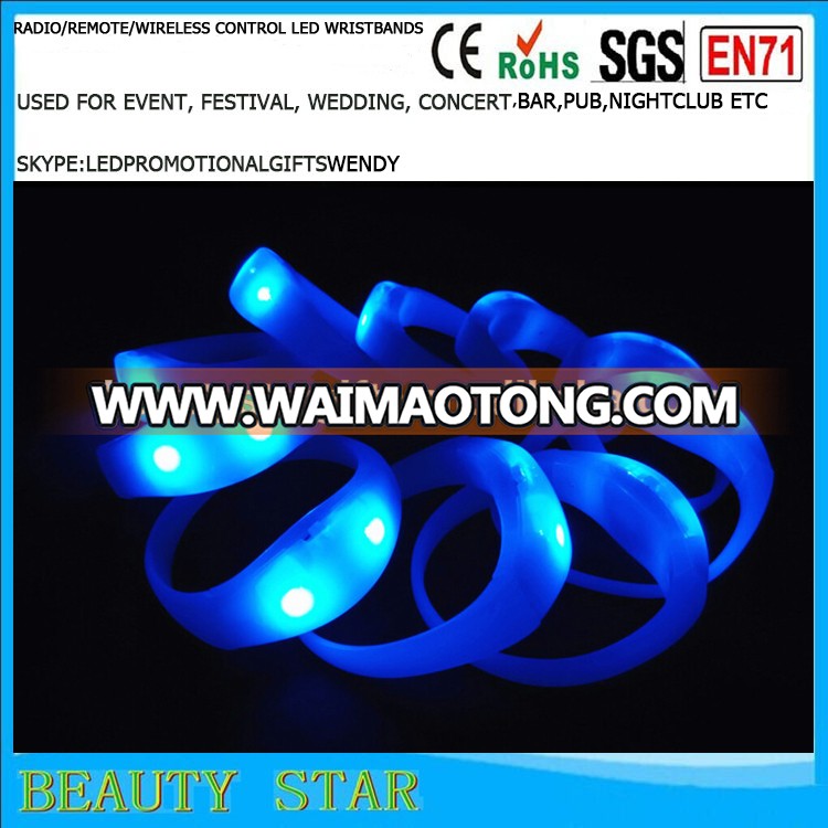 Hot selling led bangles,Party led flashing bangles silicone adjustable size Light up bangles bracelets factory