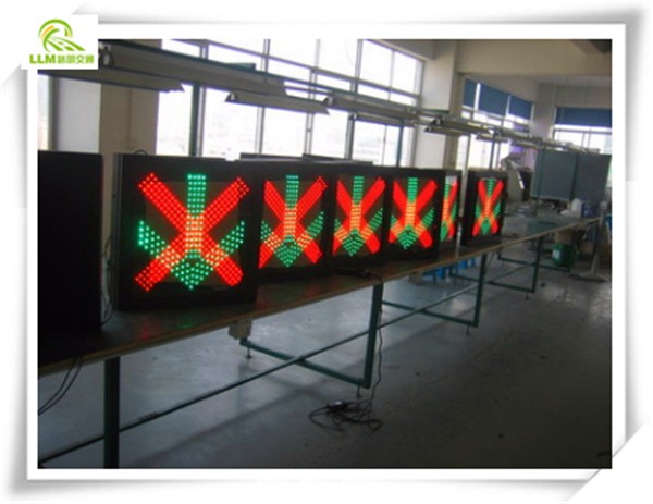 Best price toll station use 300mm red green LED traffic signal warning light