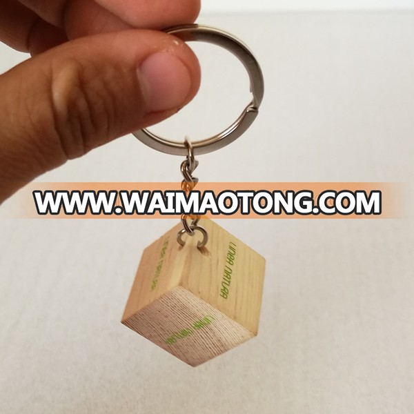 Engraved Wedding Date Wooden Keyrings , Inexpensive Wood Log Keychains