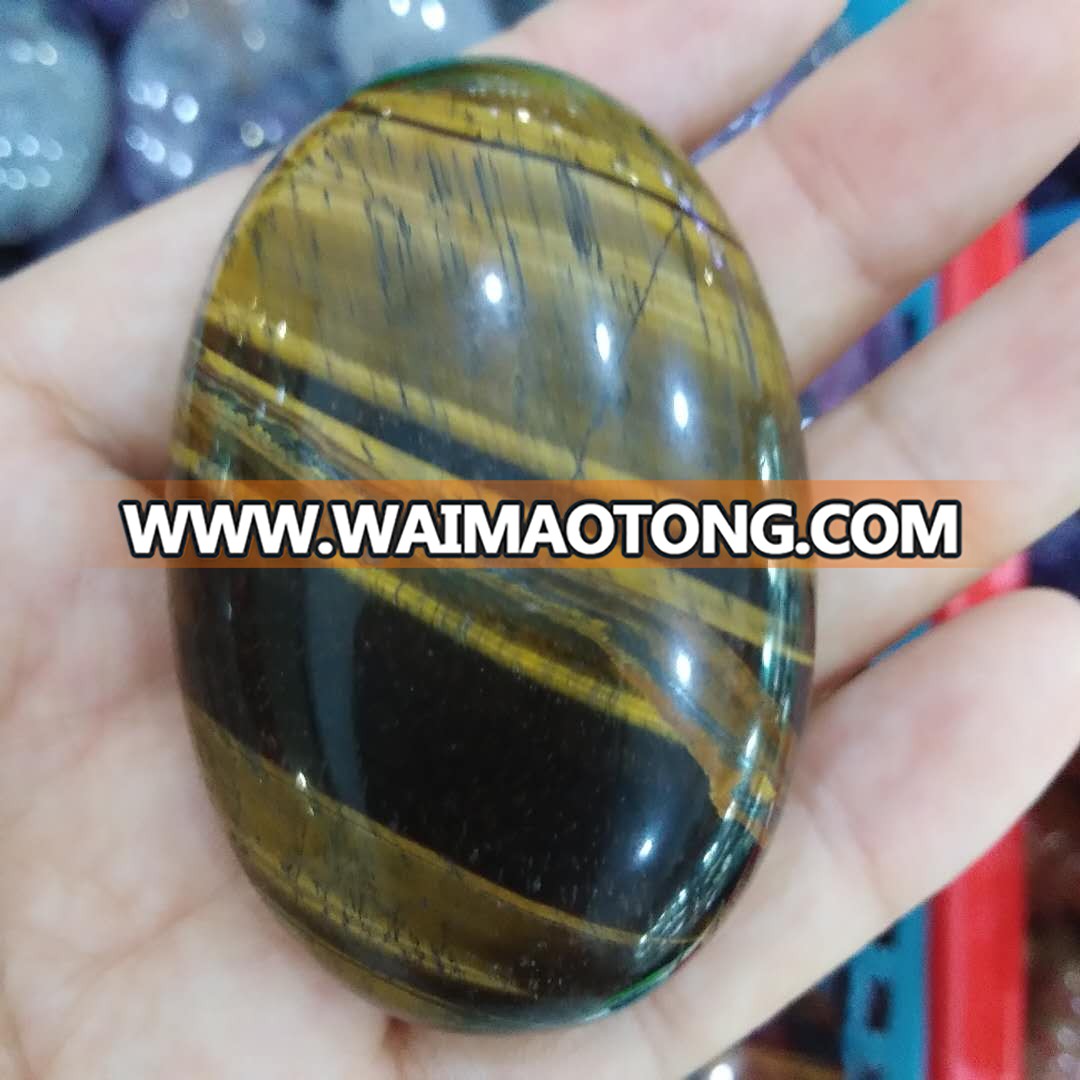 Wholesale Natural Crystal Gemstone carved Crystal Palm Stone For sale