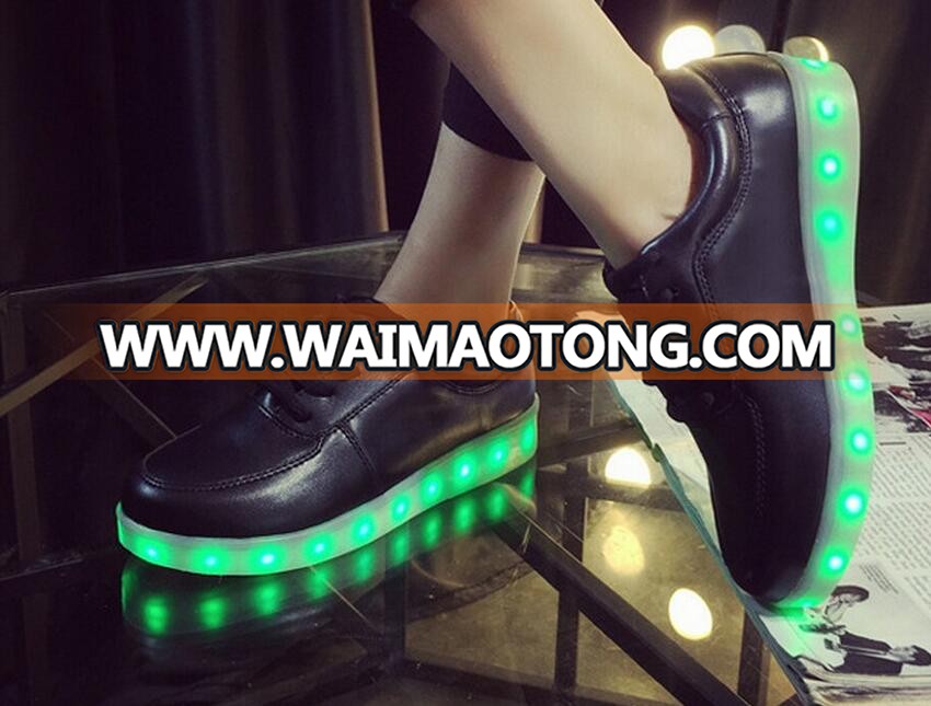 Hot selling Led shoes men Colorful glowing shoes with lights up led luminous shoes a new simulation sole for adults neon basket