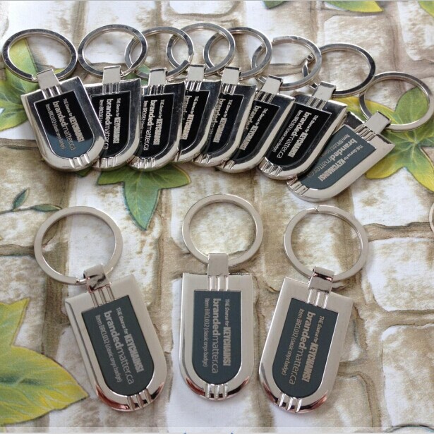 Fashion Oval Zinc Alloy Keychains 10058