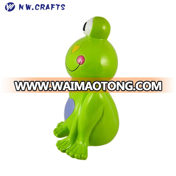 Hot Sale Green Big Eyes Frog Bobble Head Hearts Piggy Bank Multi Function Resin Craft