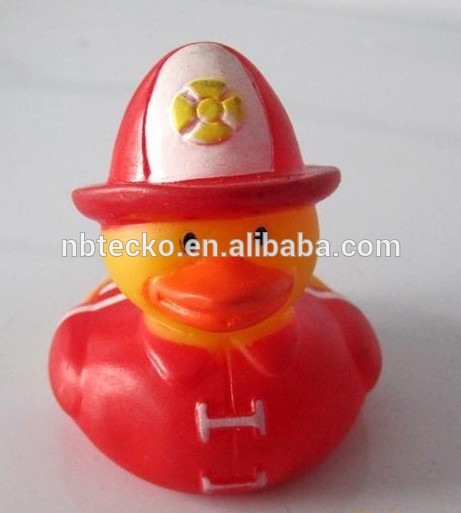 Promotional children tub floating PVC duck with dumbbell