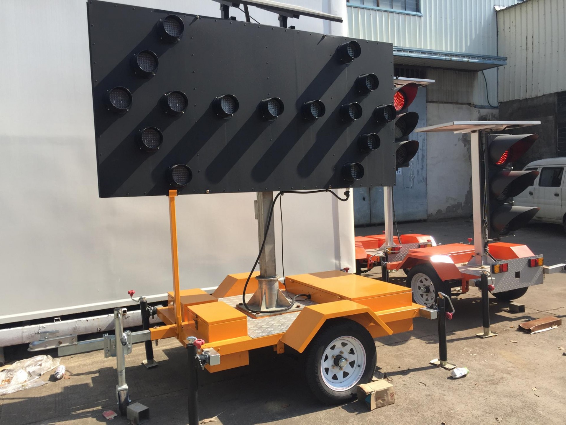 Mobile Truck/LED Billboard Trailer/Car Moving Advertising LED Display LED Commercial Advertising Display Screen