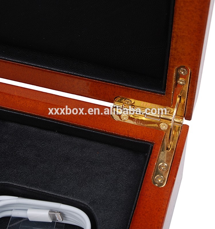 Glossy golden lacquer wood iphone 8 packaging box with accessories