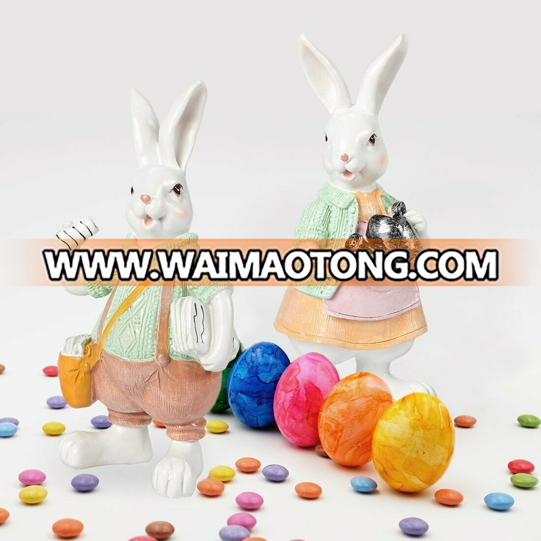 Easter Bunny Couple Home Decorations - Set of 2 Easter Bunny Resin Figurines