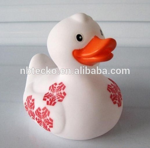 High quality floating rubber pirate shape duck family baby bath toy set