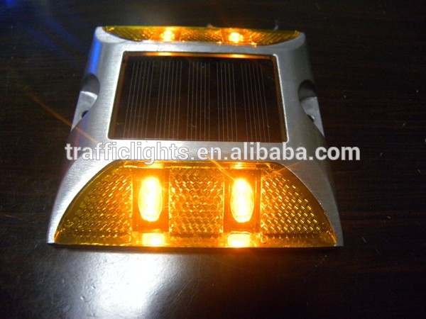 Solar led road marker