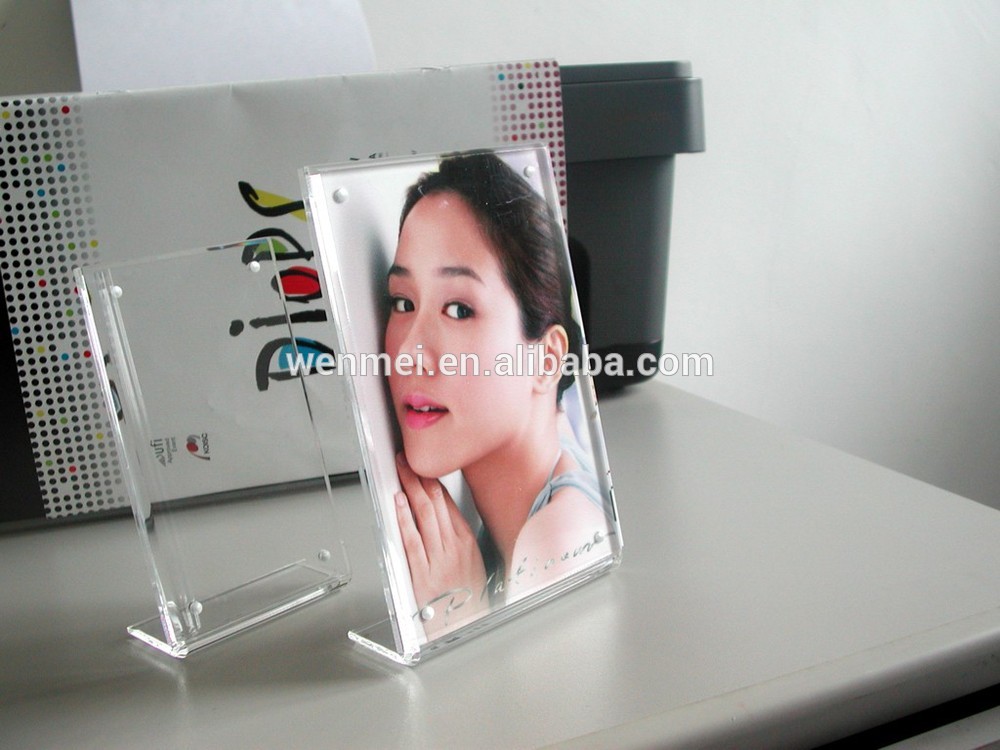 Clear magnetic acrylic cube photo frame