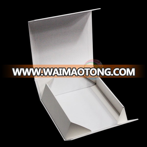 White high quality folding cardboard luxury gift box