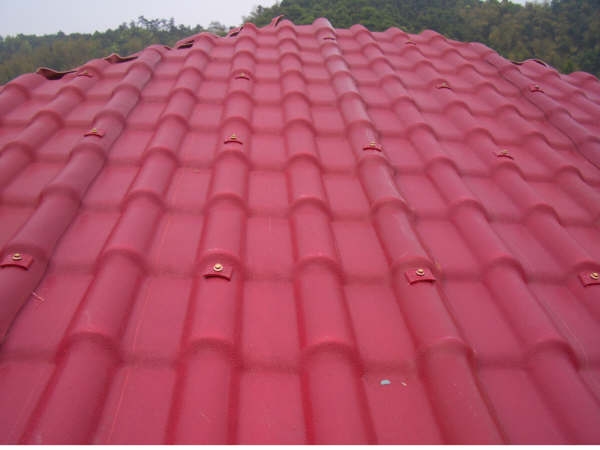 plastic roofing material