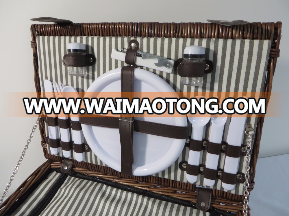 2018 new design hot selling outdoor camping empty willow wicker picnic basket for two person