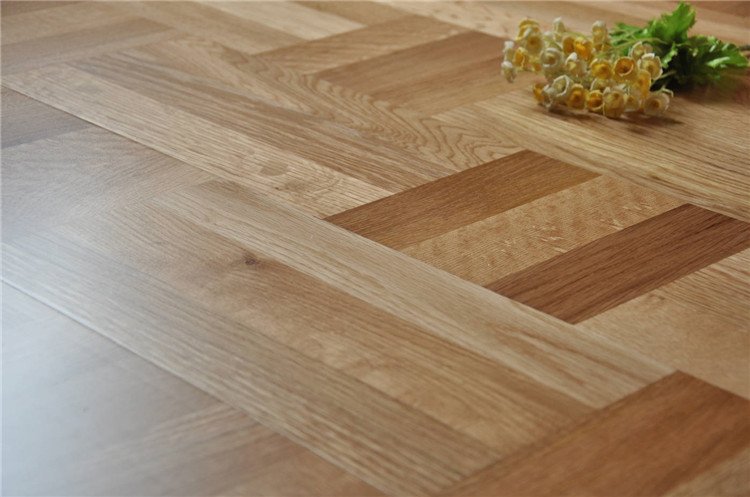 Select grade natural color engineered wood flooring wholesale price 3 ply 3 strip in parquet solid wood flooring