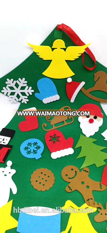 Wholesale Cheap felt Christmas tree with hanging   detachable decorations and number pockets