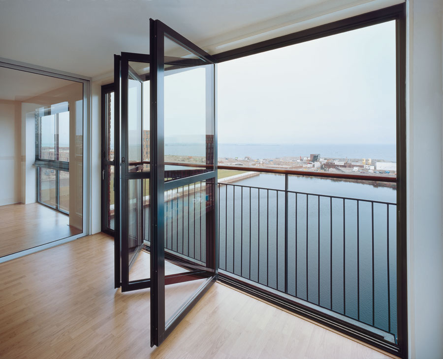 Luxury  standard soundproof bi fold aluminum glass  folding door