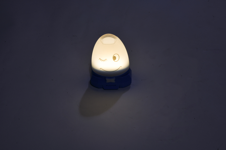 New design Mini Camping Lantern Smiley Face lovely Removable PP cover RGB LED camping light