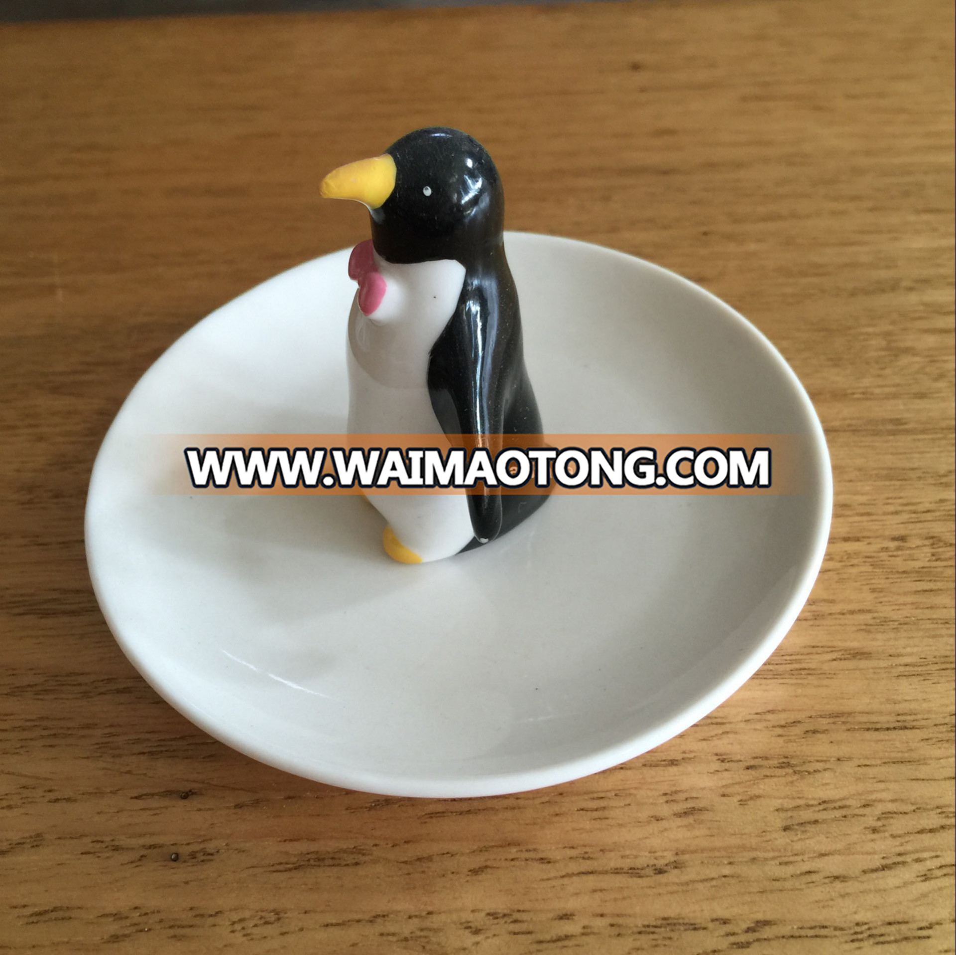 New design cute penguin ceramic ring holder jewelry