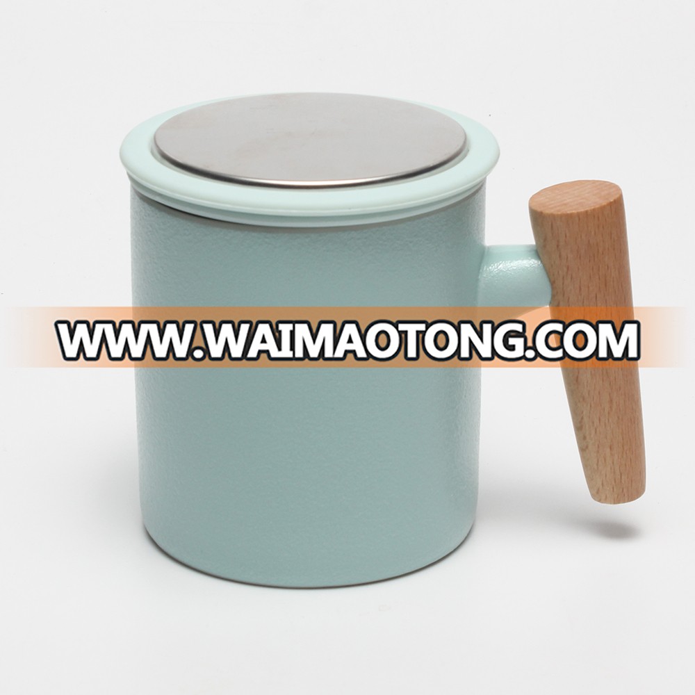 New Fashion  porcelain Mug with tea infuser and metal lid, special  wood handle different color available