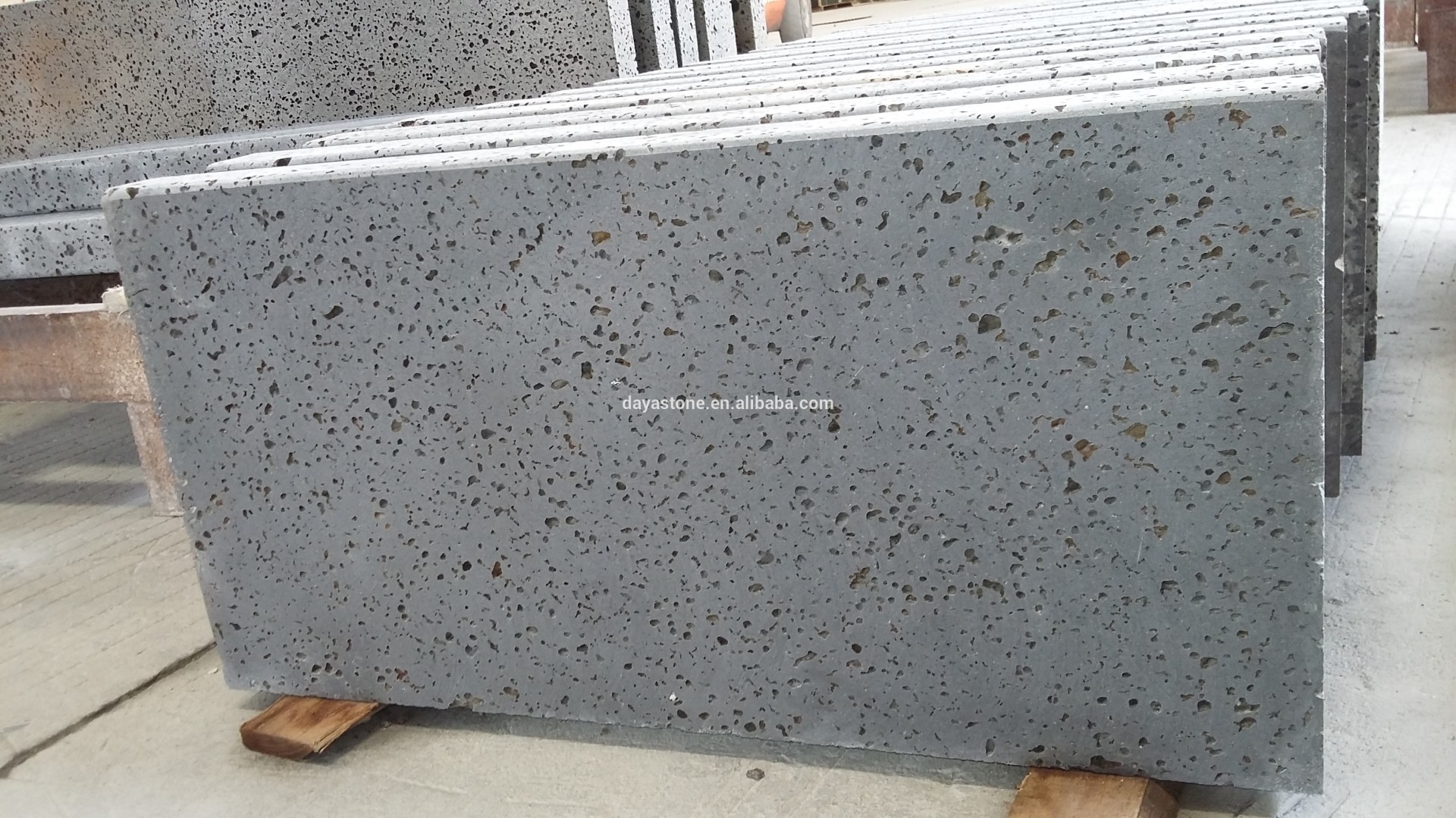 Chinese Black Basalt Stone Tiles For Wall Cladding