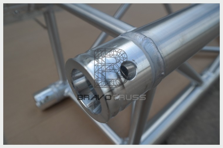 Bravo Stage Spigot Truss