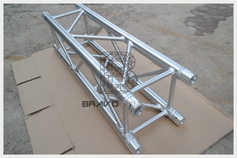 Bravo Stage Spigot Truss