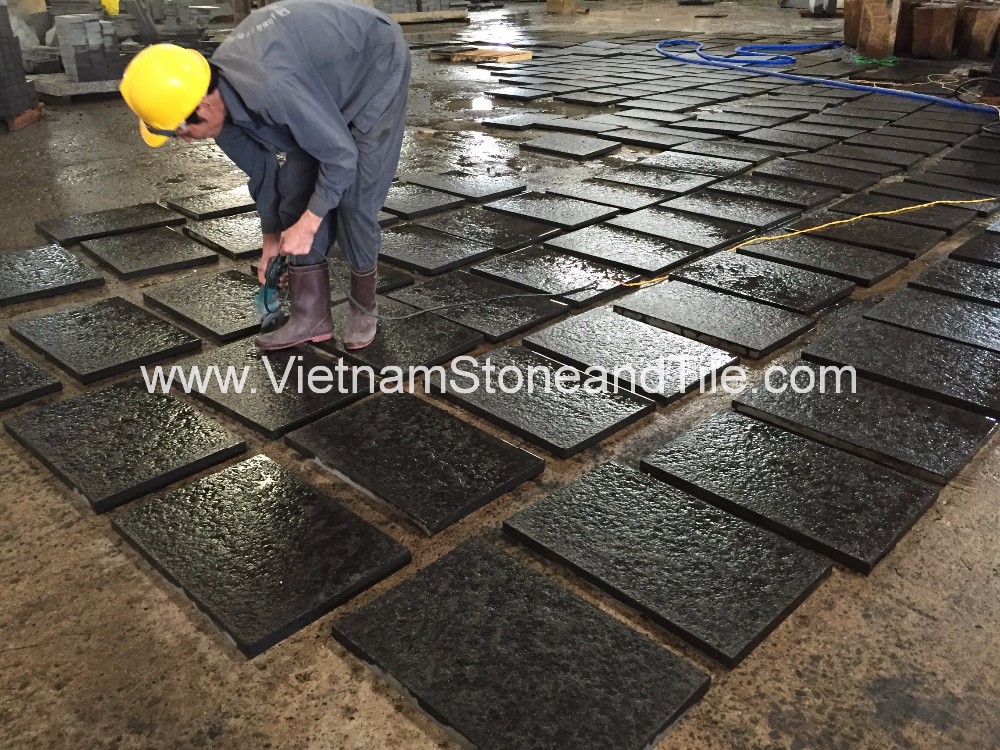 VST Product Floor Tiles, Black Basalt Flamed Floor Tiles, Vietnam Black Basalt Flamed Tile