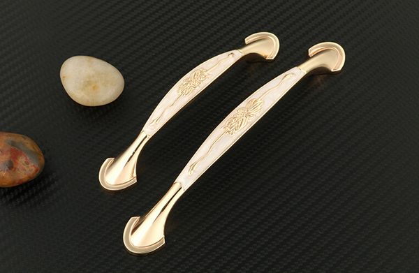 European style zin alloy drawer handles and dresser handles and kitchen cupboard handles