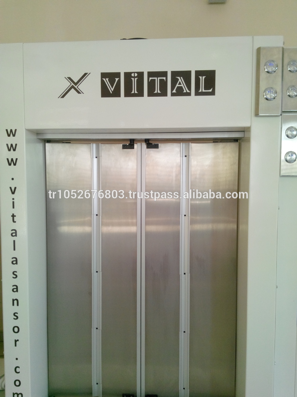 ELEVATOR FOLDING DOOR