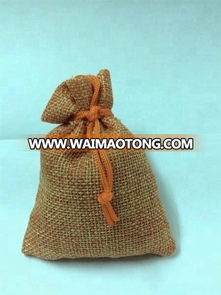 Deodorize by Aromatic bags of Coffee beans for Car furniture