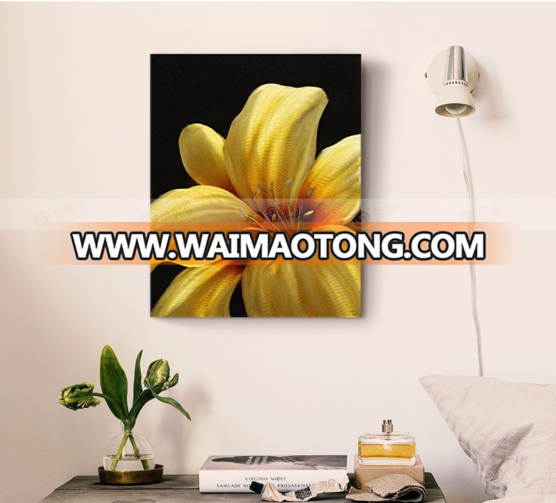 Wall Art Flowers Yellow Sunflower Painting Polish, Single  Florals Black and White Modern Pictures for Bedroom Bathroom Living