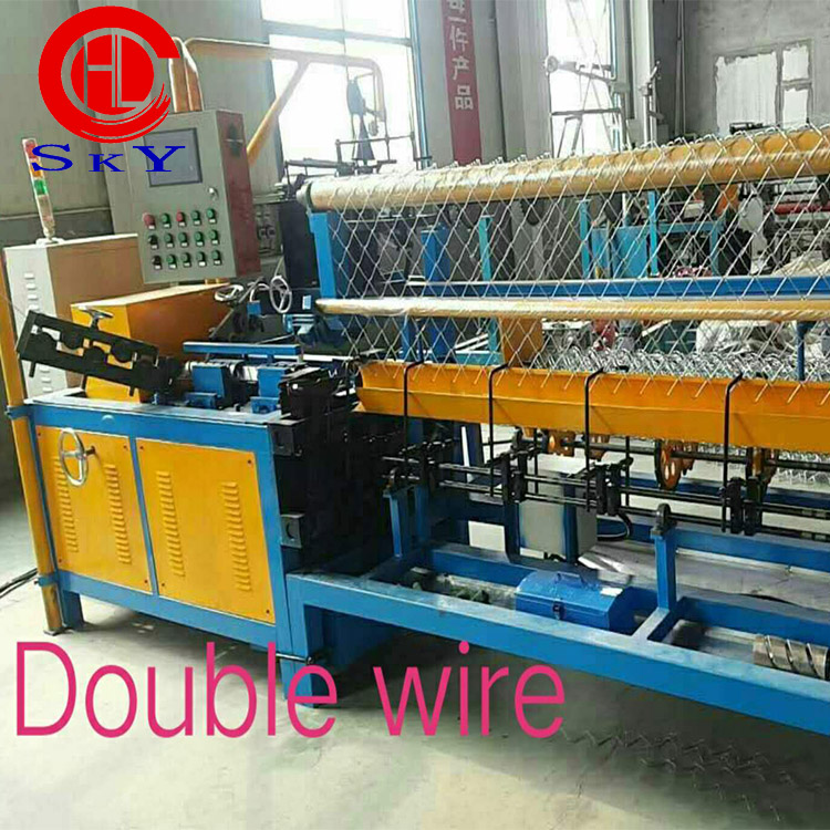 Automatic wire fence making machines for heavy duty wire mesh